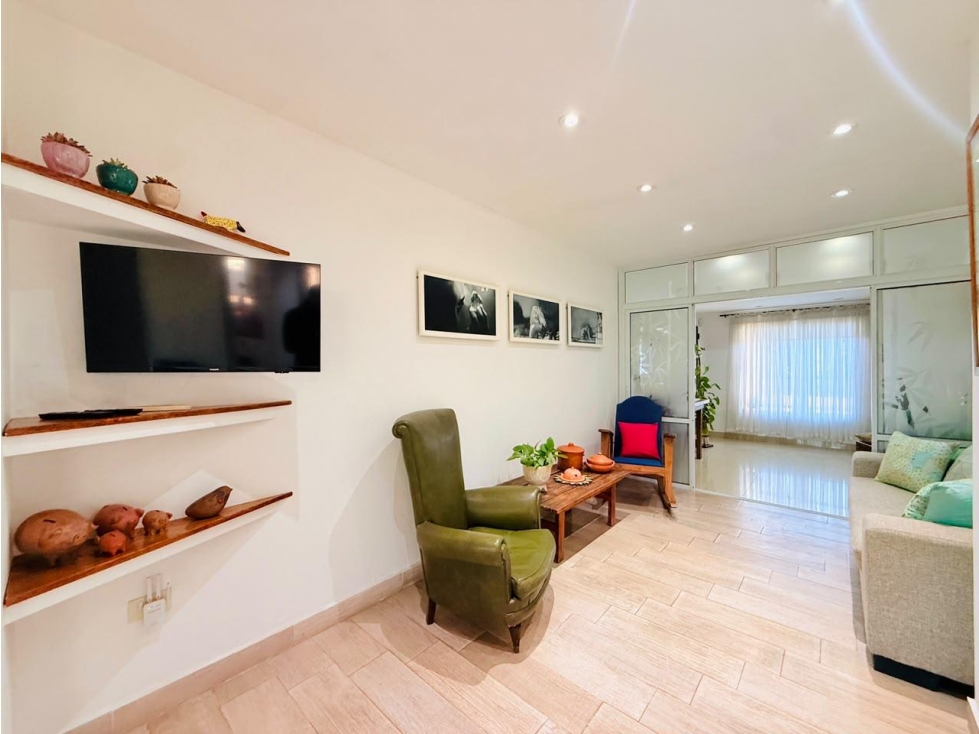 Casa en venta de 4 ambientes en barrio san bernardo lujan con patio y cochera — foto 3