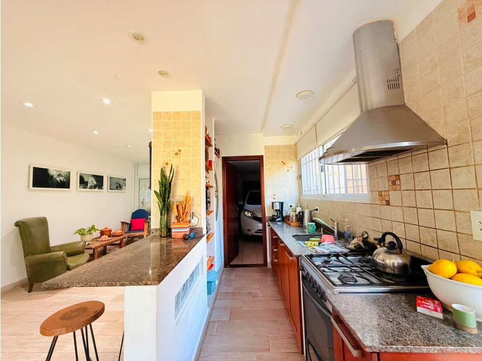 Casa en venta de 4 ambientes en barrio san bernardo lujan con patio y cochera — foto 4