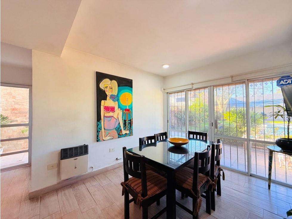 Casa en venta de 4 ambientes en barrio san bernardo lujan con patio y cochera — foto 6