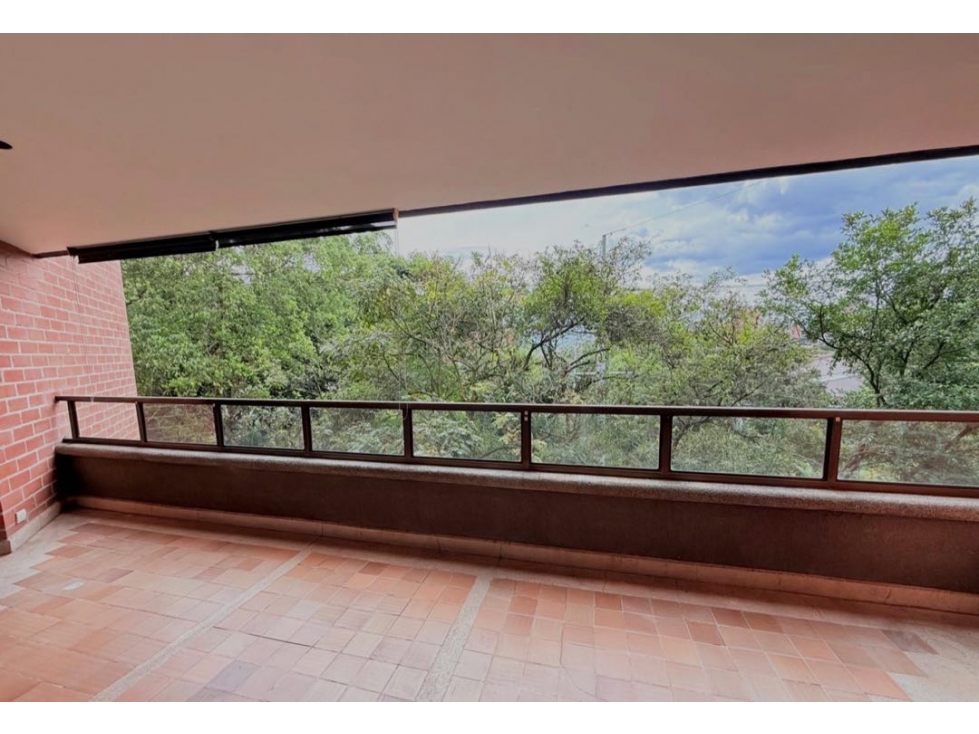 Venta de Apartamento en el Poblado, sector provenza