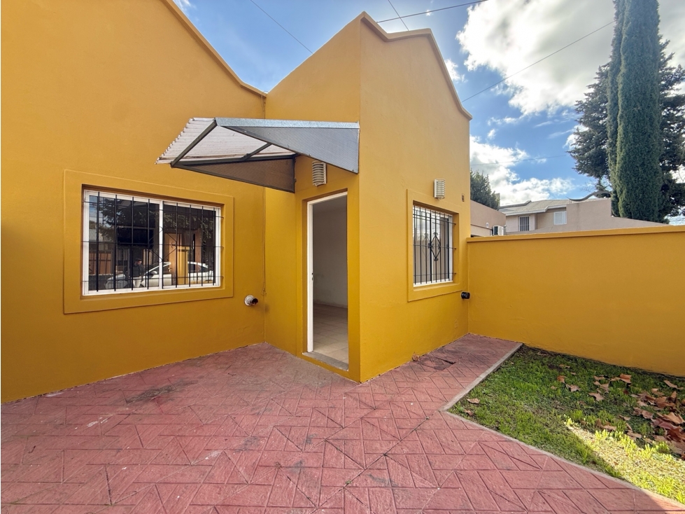 Departamento Dúplex 3 ambientes en venta en lujan Planta Baja con Patio y Cochera — foto 3