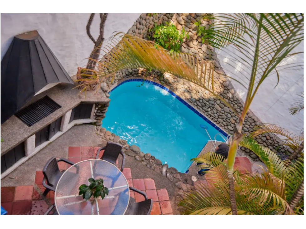 CASA DE LA CEIBA SANTA RITA OESTE AMOBLADA O SEMIAMOBLADA D180726