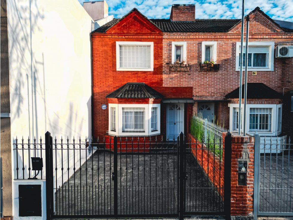 Departamento 3 ambientes en venta con patio y cochera apto credito