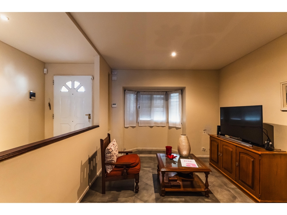 Departamento 3 ambientes en venta con patio y cochera apto credito — foto 3