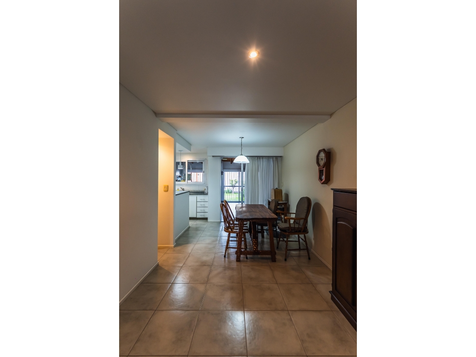 Departamento 3 ambientes en venta con patio y cochera apto credito — foto 4