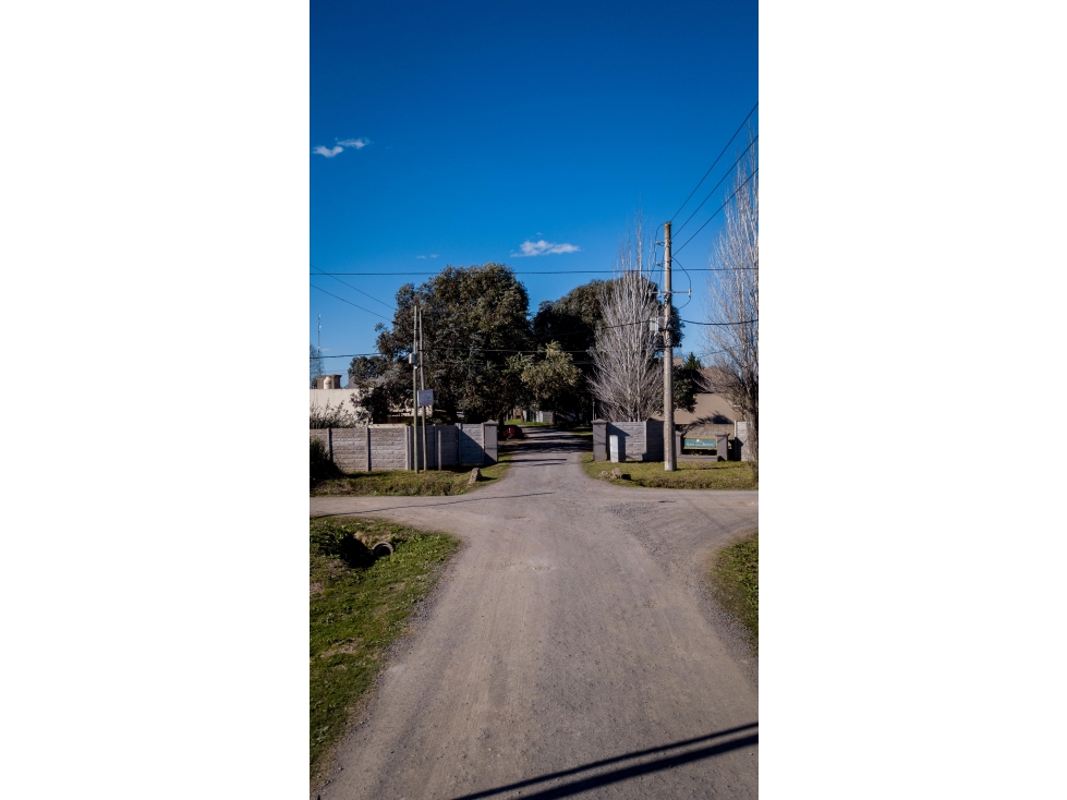 Terreno en venta en lujan con financiacion gas natural sin expensas — foto 2