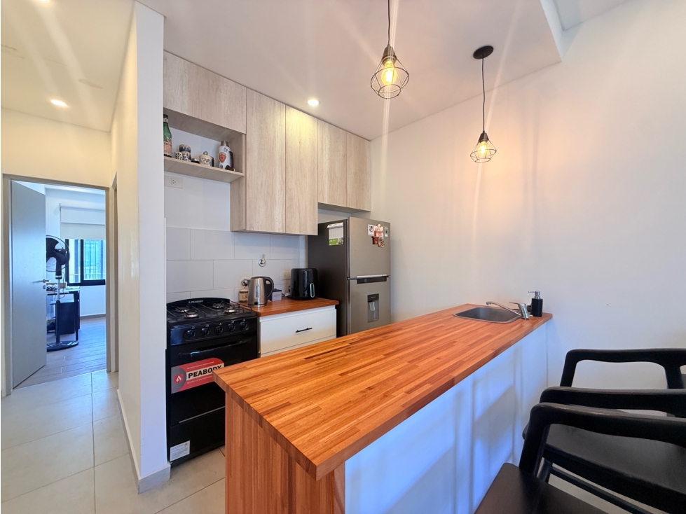 Departamento dos ambientes en venta con cochera apto credito — foto 5