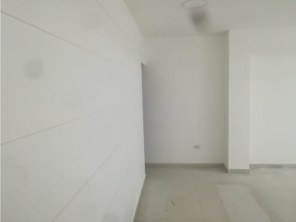ALQUILO LOCAL COMERCIAL 60M2 AV. ESTACIÓN CON AV. 6TA N. Y 6TA AN — foto 4