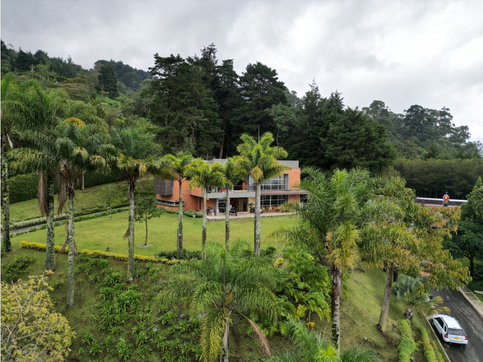 Se vende casa en el poblado sector los balsos