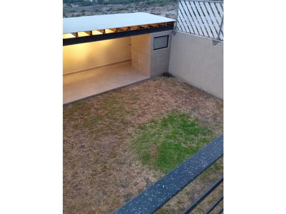 Residencia en Venta en Cumbres del Lago, Diseño de Autor, 6 Estacionamientos - 4