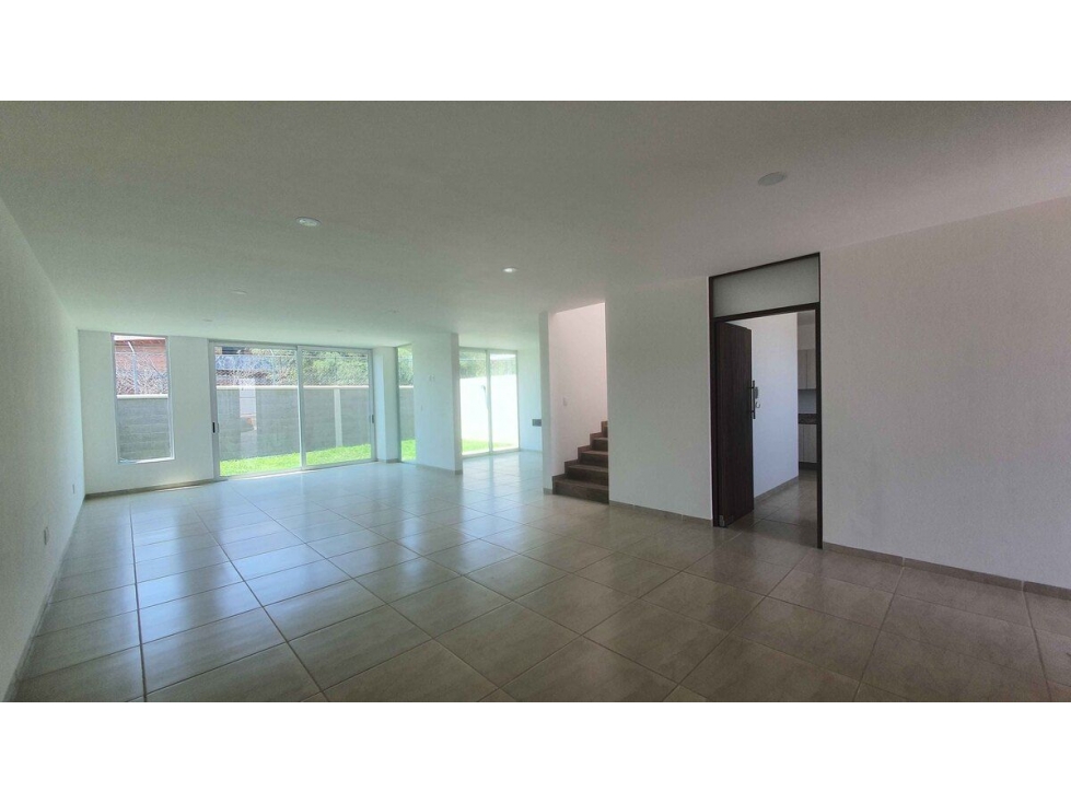 Casa en Venta en Colinas de Juriquilla ¡Vive en una Zona Residencial Exclusiva! - 3