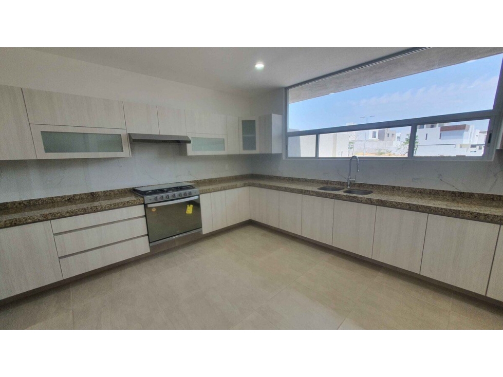 Casa en Venta en Colinas de Juriquilla ¡Vive en una Zona Residencial Exclusiva! - 6