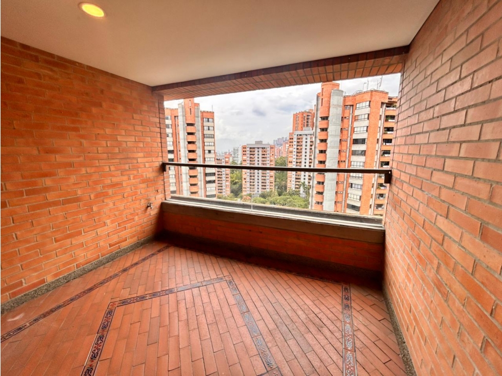 Venta de Apartamento en el poblado, sector Balsos/Milla de oro — foto 6