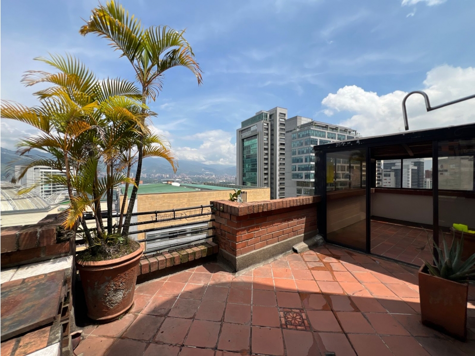 Venta de Apartamento en el poblado Milla de oro