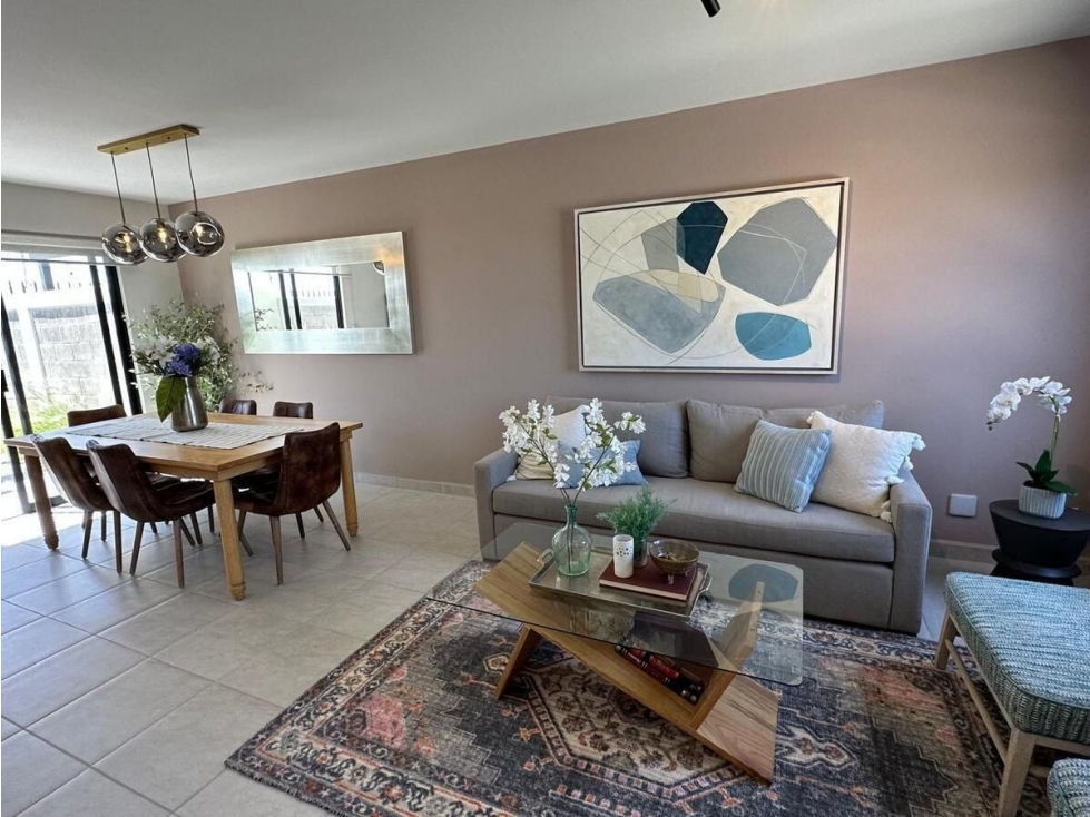 Casas en Venta en La Meseta, 3 Recamaras, 1.5 Baños, 2 Estacionamientos, Alberca - 3