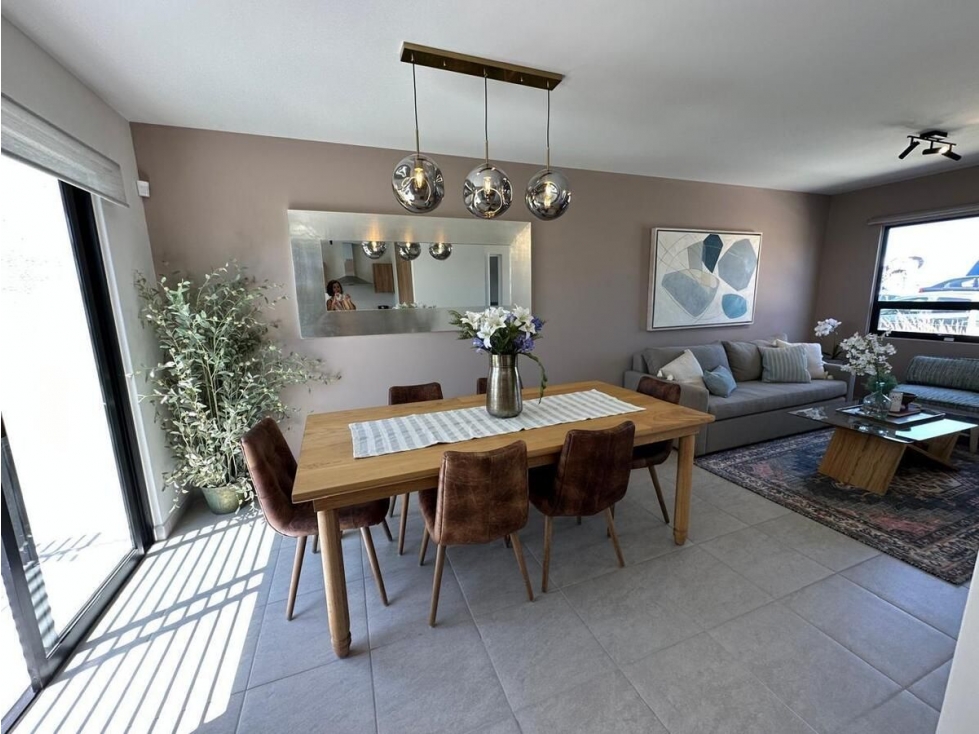 Casas en Venta en La Meseta, 3 Recamaras, 1.5 Baños, 2 Estacionamientos, Alberca - 4