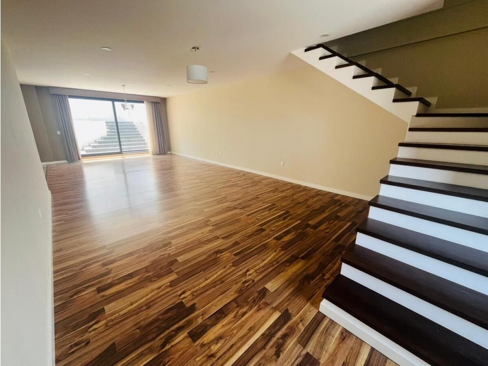 Residencia Exclusiva en Real de Juriquilla: Diseño de Autor - 3