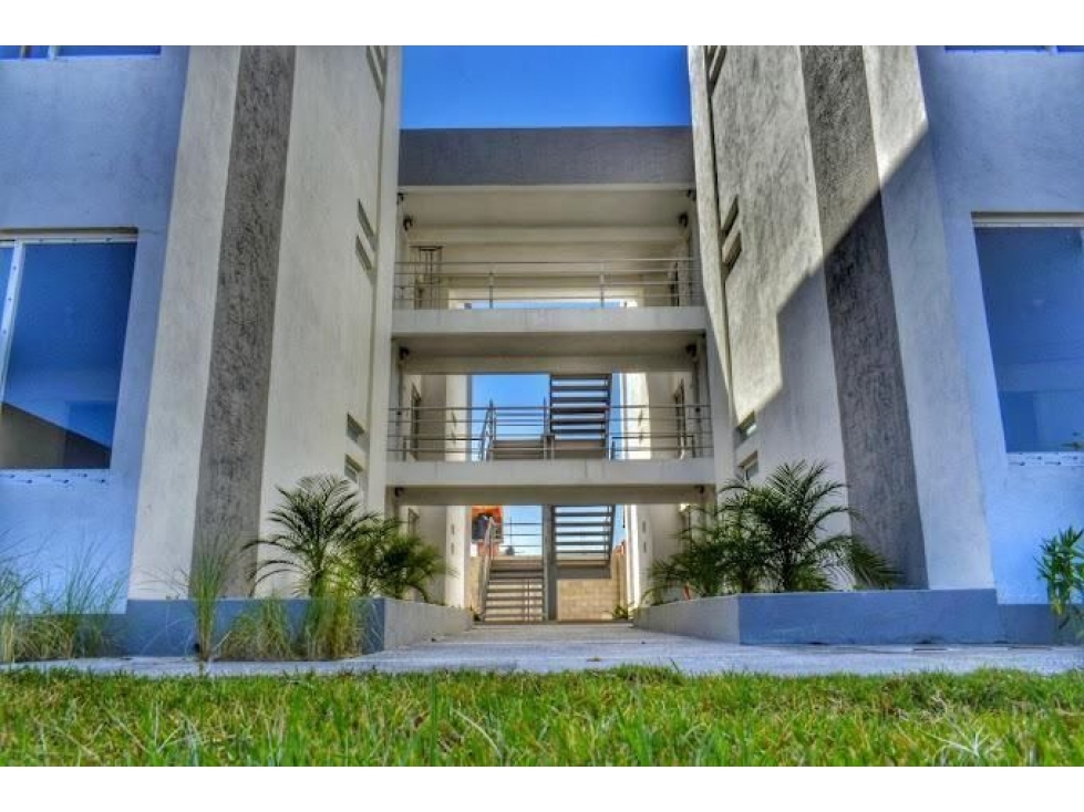 Departamento en venta sobre Boulevard Peña Flor, Albrerca, Seguridad - 1