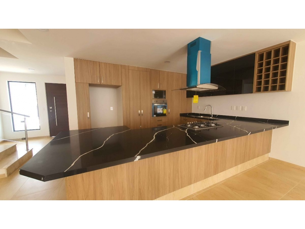 Casa en Venta en Zibata, Descubre el equilibrio perfecto entre lujo y confort - 2
