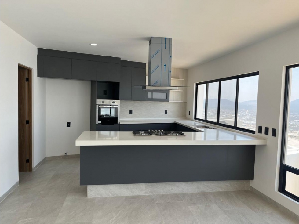 Estrena Residencia en Zibata, Sótano, Estudio, 3 Recamaras, 4 Baños Completos.. - 2