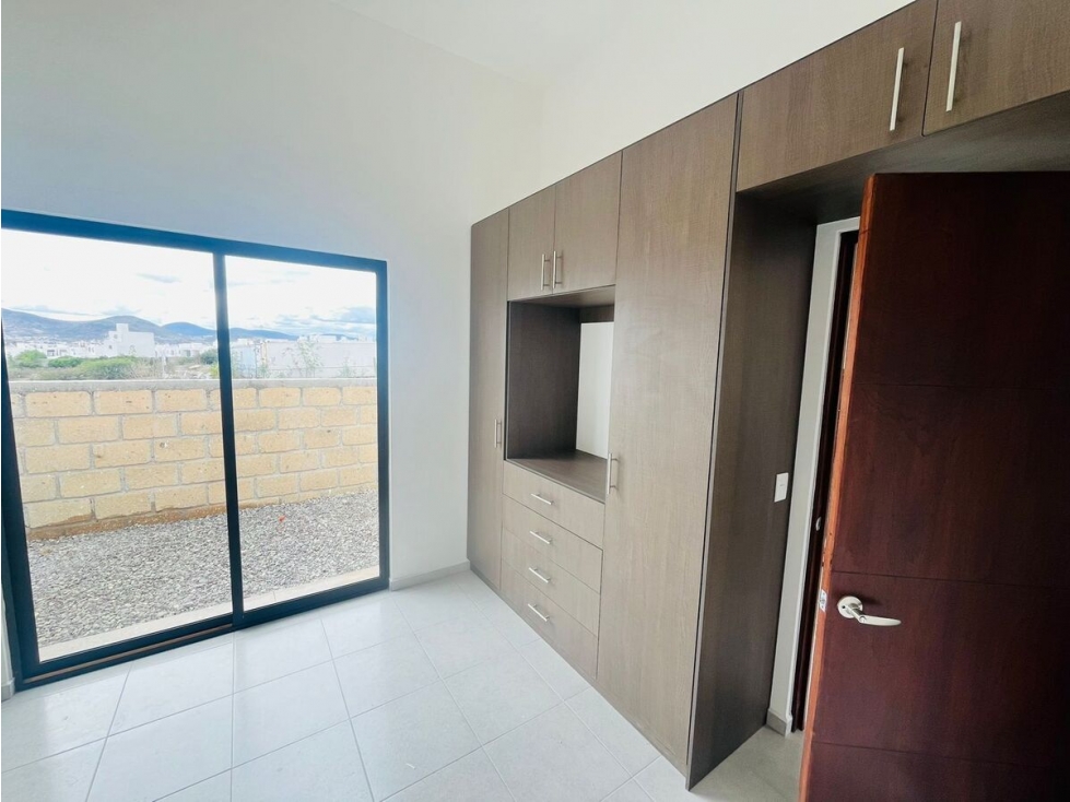 ¡Exclusiva Casa de una Planta en Venta en Juriquilla, San Isidro! - 6