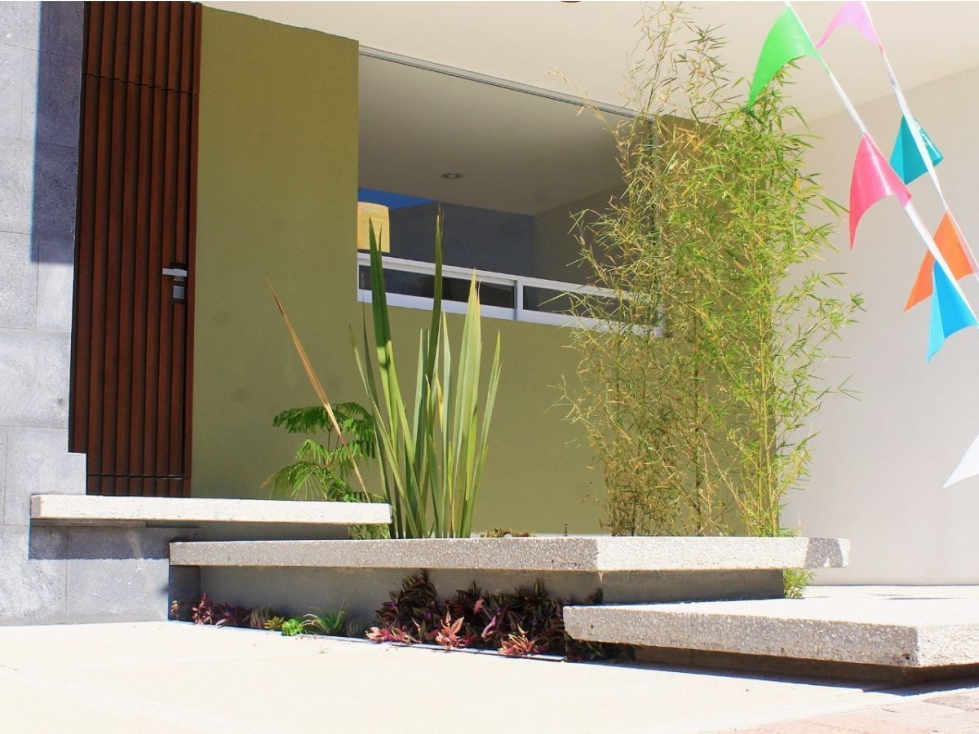 Casa en Venta en Punta Esmeralda, Hermoso Diseño y Gran Ubicación - 2