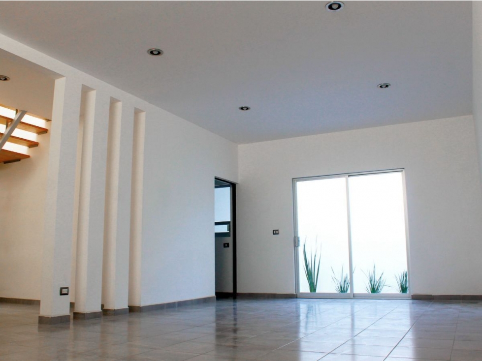 Casa en Venta en Punta Esmeralda, Hermoso Diseño y Gran Ubicación - 3