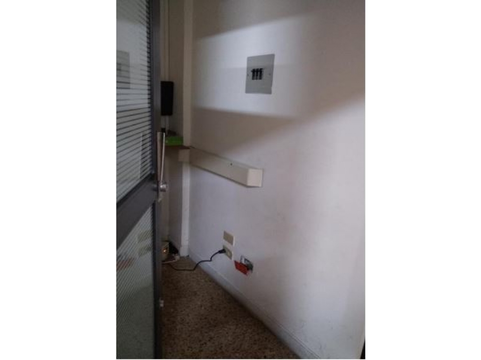 ALQUILER ARRENDAMIENTO AVENIDA ROOSVELT LOCAL DE 120 — foto 3