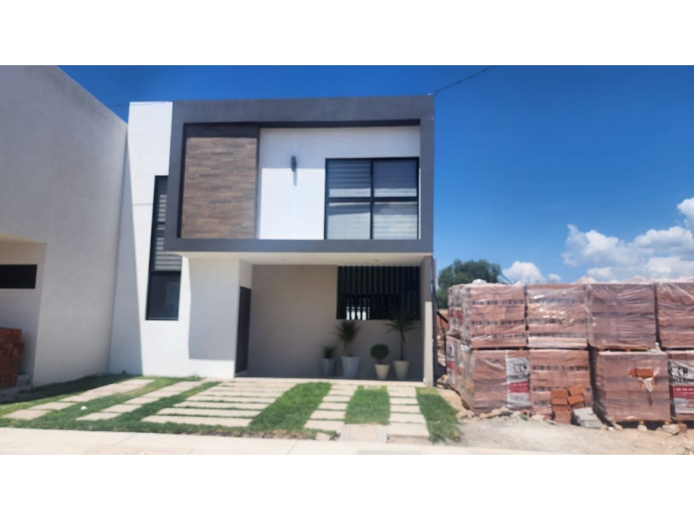 Casas en Venta en Hacienda Carlota, 3 Recamtas, 2.5 Baños, Jardín, Vestidor - 5