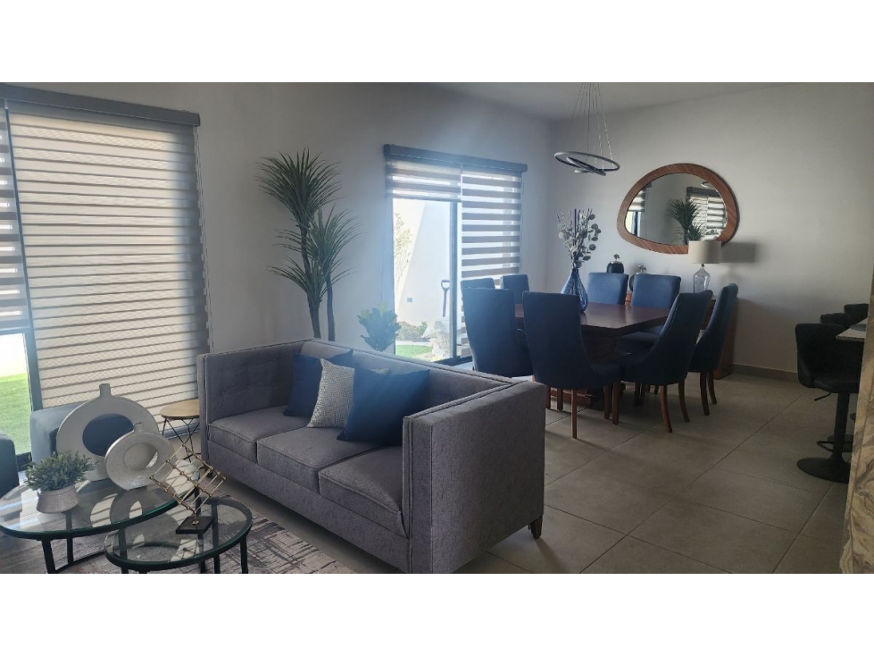Casa en Venta en Hacienda Carlota, 3 Recamaras, 2.5 Baños, Jardín, Vestidor - 4