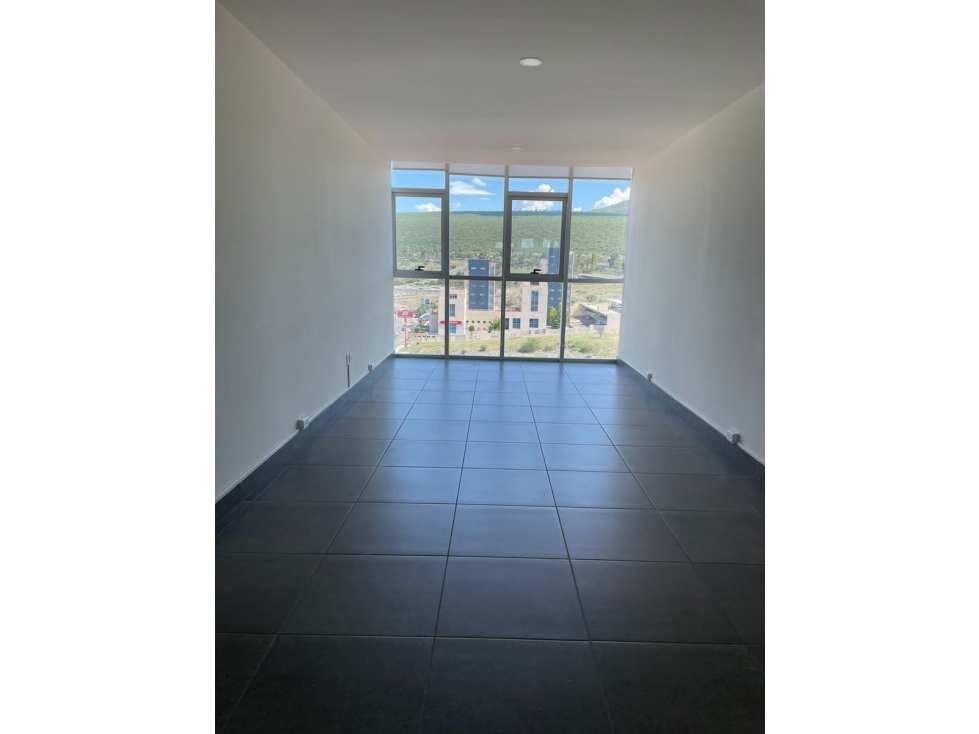 Oficina en Venta en Centro Sur, Torre Momentum, para Oficina o Consultorio - 1