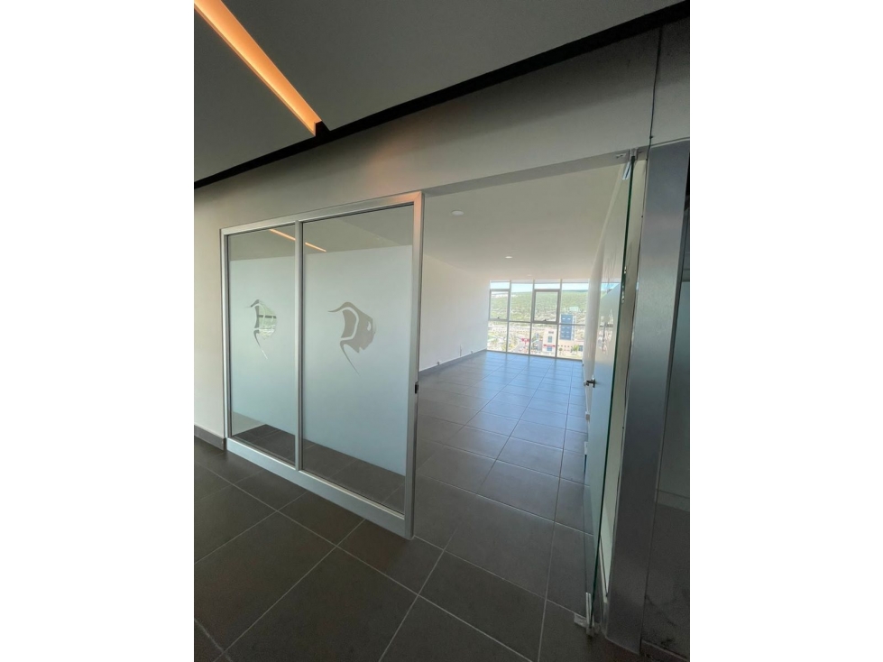 Oficina en Venta en Centro Sur, Torre Momentum, para Oficina o Consultorio - 4