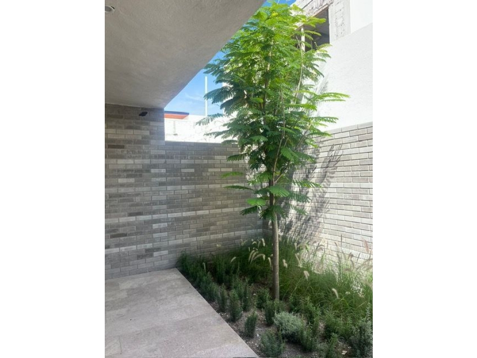 Casa en Venta en Cañadas del Arroyo, 3 Recamaras, 3 Baños, Doble Altura, Jardín. - 4