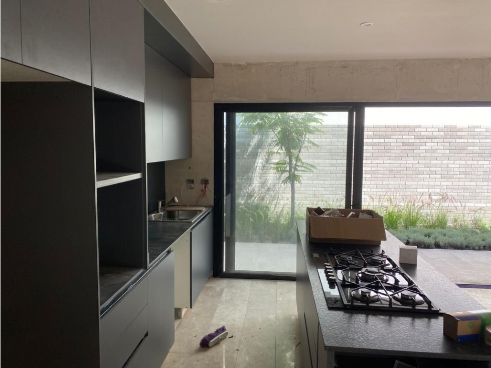 Casa en Venta en Cañadas del Arroyo, 3 Recamaras, 3 Baños, Doble Altura, Jardín. - 5