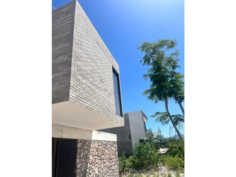 Casa en Cañadas del Arroyo, Estrena, 3 Recamaras, 3 Baños, Doble Altura, Jardín. - 1