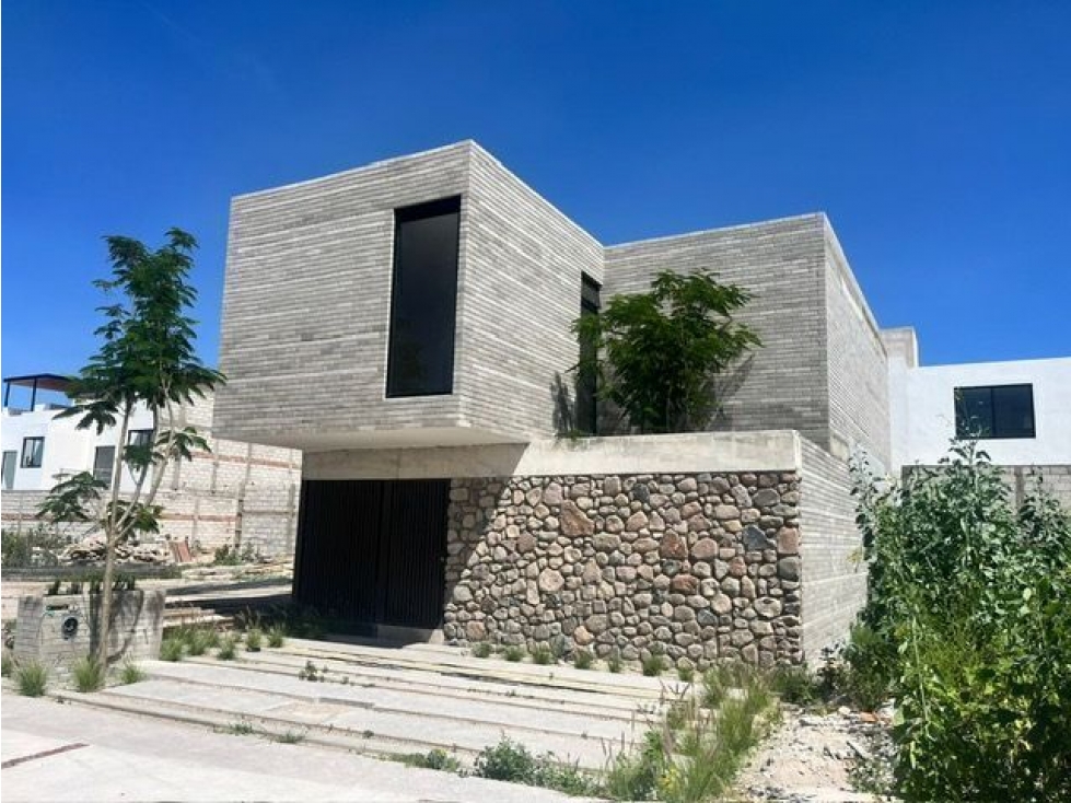 Casa en Cañadas del Arroyo, Estrena, 3 Recamaras, 3 Baños, Doble Altura, Jardín. - 2