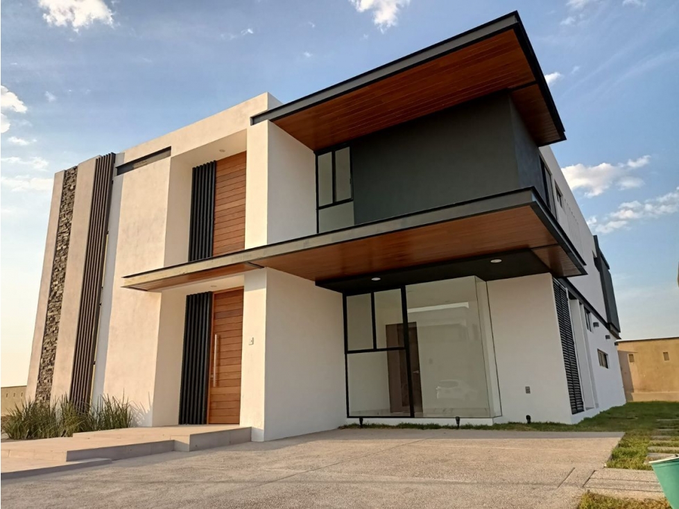 Residencia Premium en Balvanera, DOBLE ALTURA, Recamara en PB, Gran Jardín, LUJO - 1