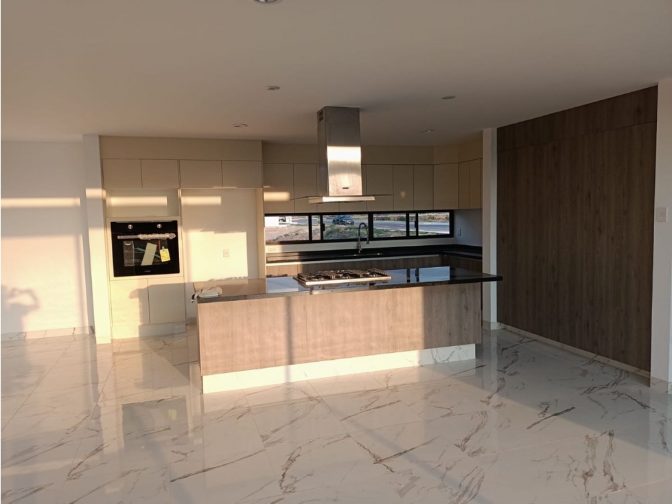 Residencia Premium en Balvanera, DOBLE ALTURA, Recamara en PB, Gran Jardín, LUJO - 6