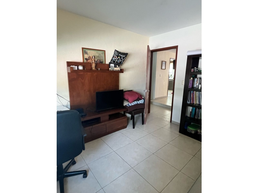 Se Vende Casa en Colinas del Bosque, 3 Recamaras, Jardín, Estudio en PB, 3.5 Bañ - 6