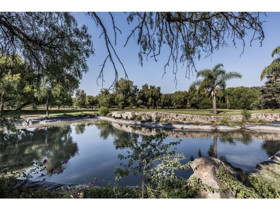 Venta de Terrenos en Balvanera Country Club y Golf desde 370 m2 hasta 1,000 m2 - 3