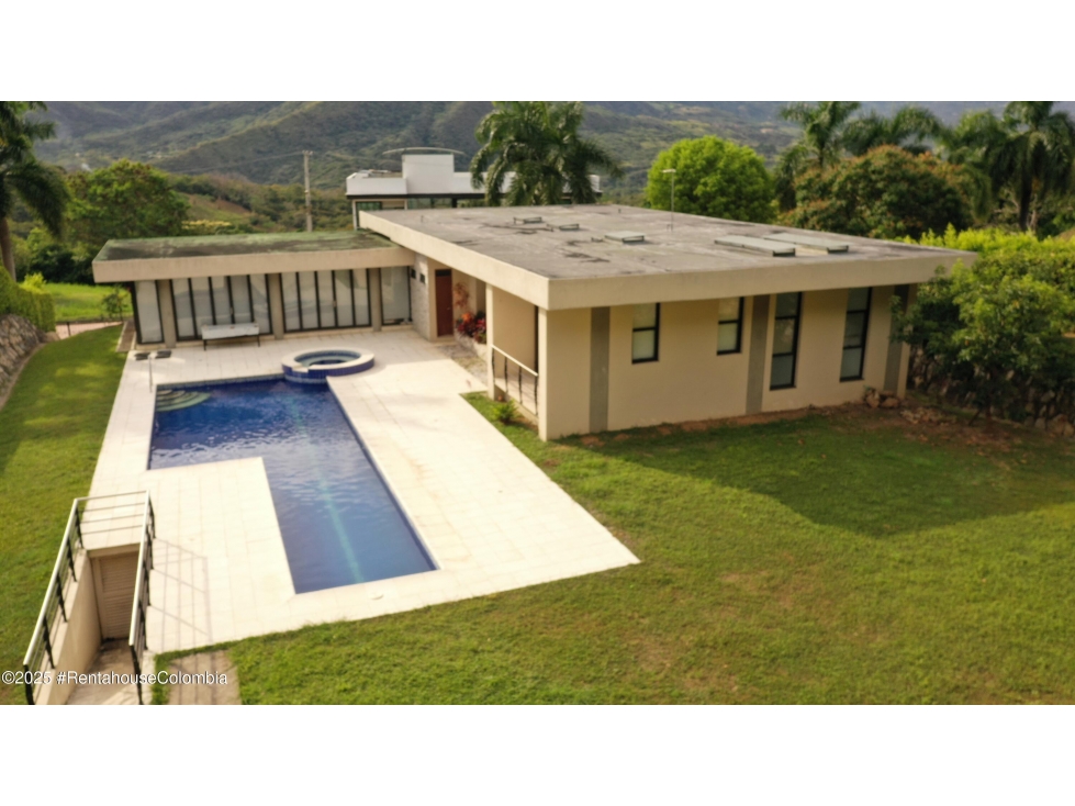 Casa en Anapoima (Cundinamarca) RAH CO: 26-103