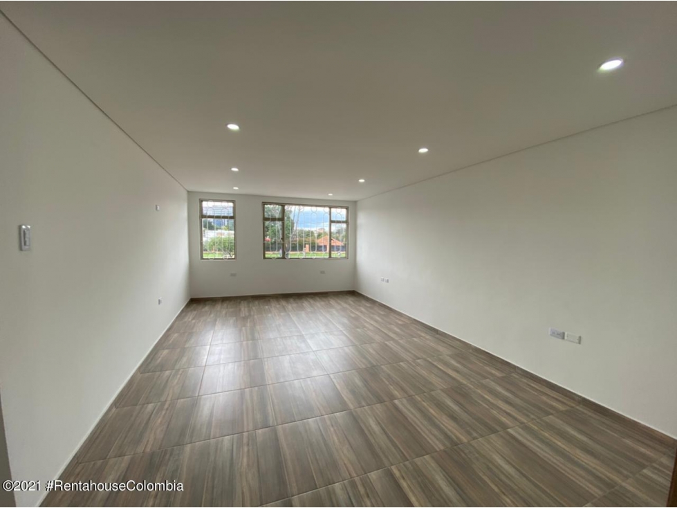 Apartamento en Bogota (Bogota D.C.) RAH CO: 26-361