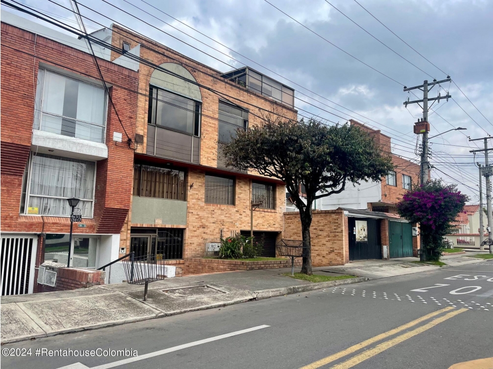 Apartamento en Bogota (Bogota D.C.) RAH CO: 26-437