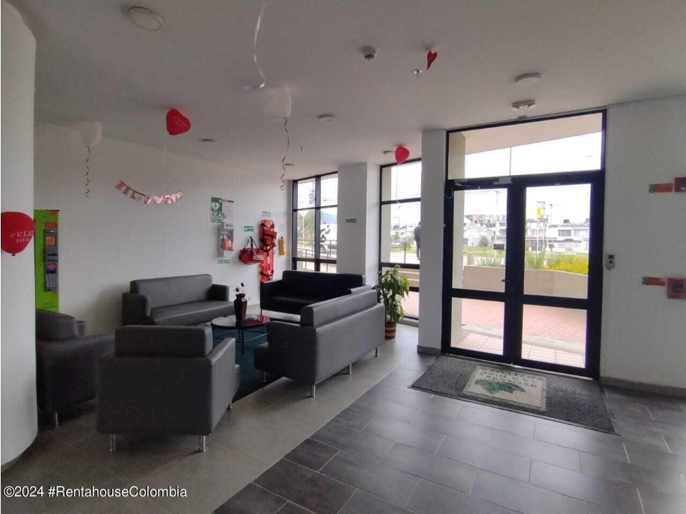 Apartamento en Zipaquira (Cundinamarca) RAH CO: 26-623