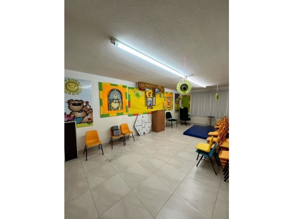 Inmueble con Uso de Suelo en Calesa, Adecuado para ESCUELA, Oficinas..Etc - 5