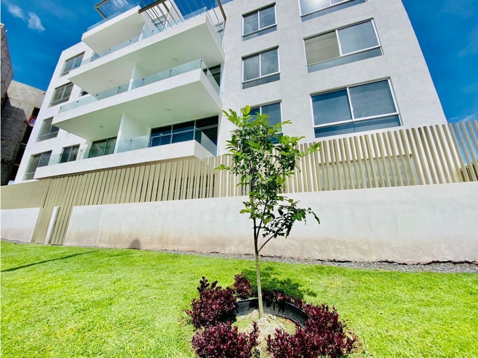 Venta de Departamentos en Terranova, El Pueblito Centro, Gran Ubicación, LUJO ! - 1