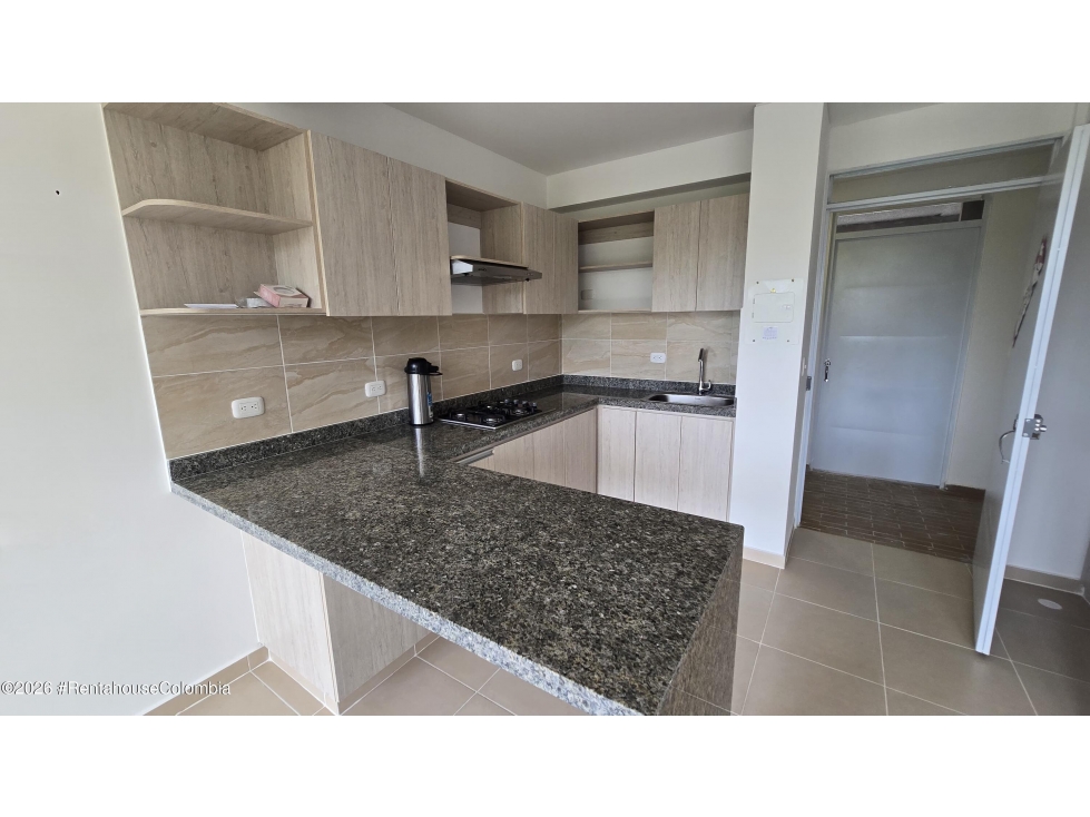 Apartamento en Girardot (Cundinamarca) RAH CO: 26-765