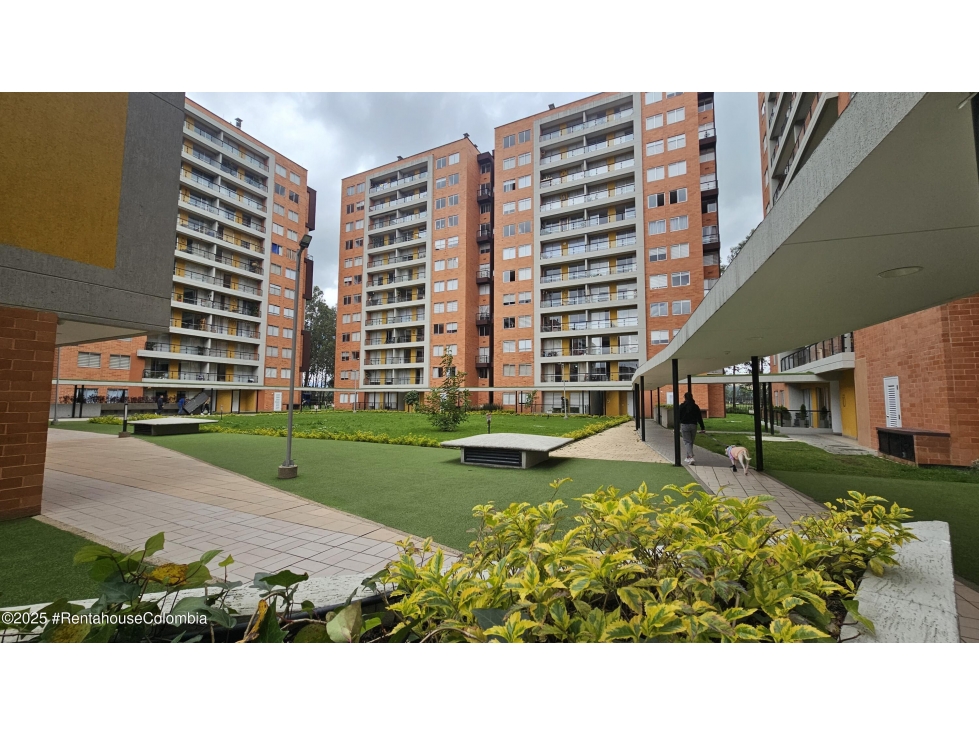 Apartamento en Mosquera (Cundinamarca) RAH CO: 25-1727