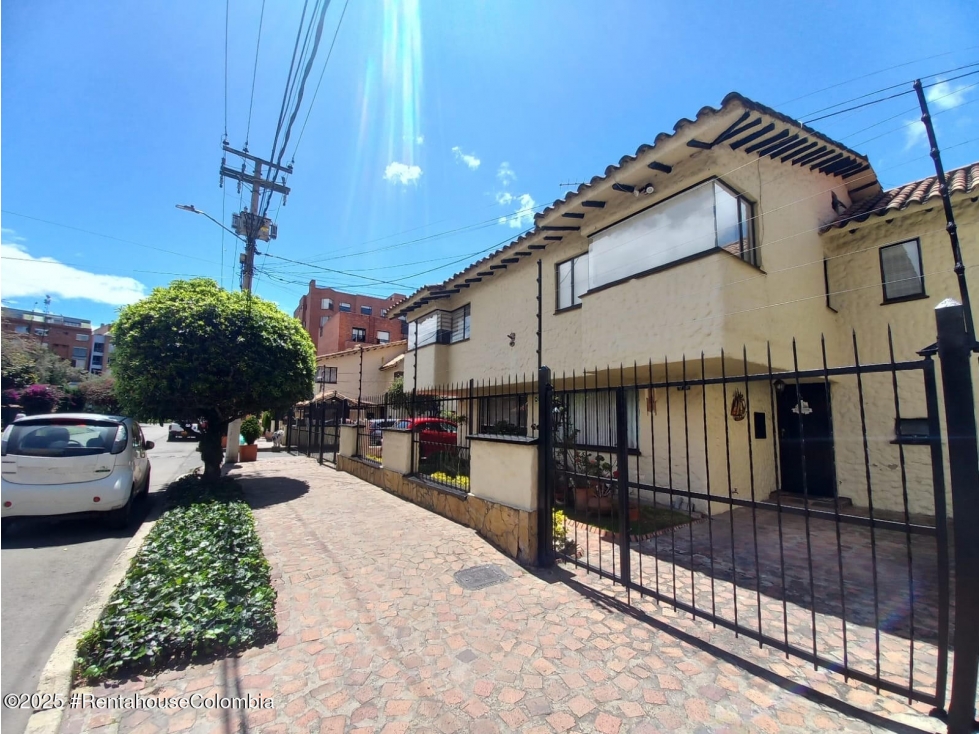 Casa en Bogota (Bogota D.C.) RAH CO: 25-1793