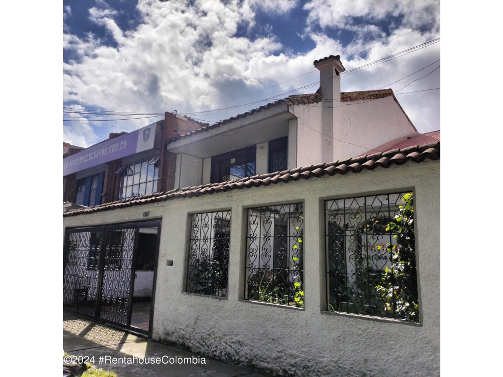 Casa en Bogotá (Bogota D.C.) RAH CO: 26-812